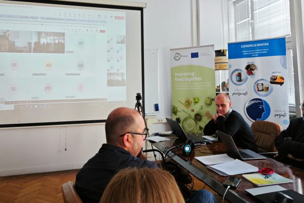 Short presentations on project results and strategic planning for future research activities.