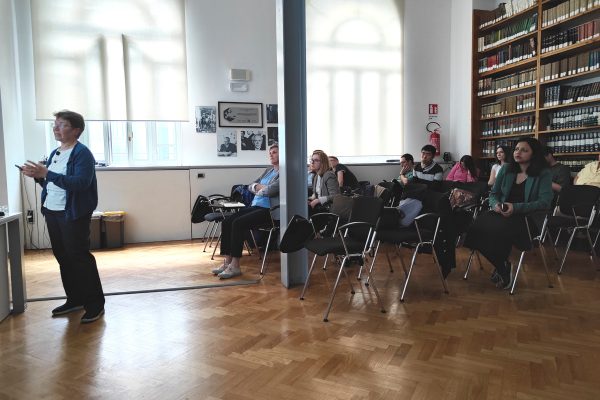 Maria Elisabetta Brenna (POLIMI) - The Wonders of Vanilla