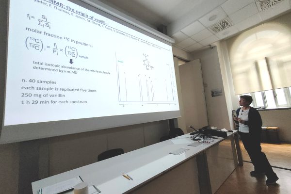 Maria Elisabetta Brenna (POLIMI) - The Wonders of Vanilla