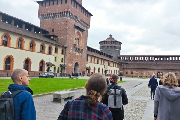 Tour of Milan city centre